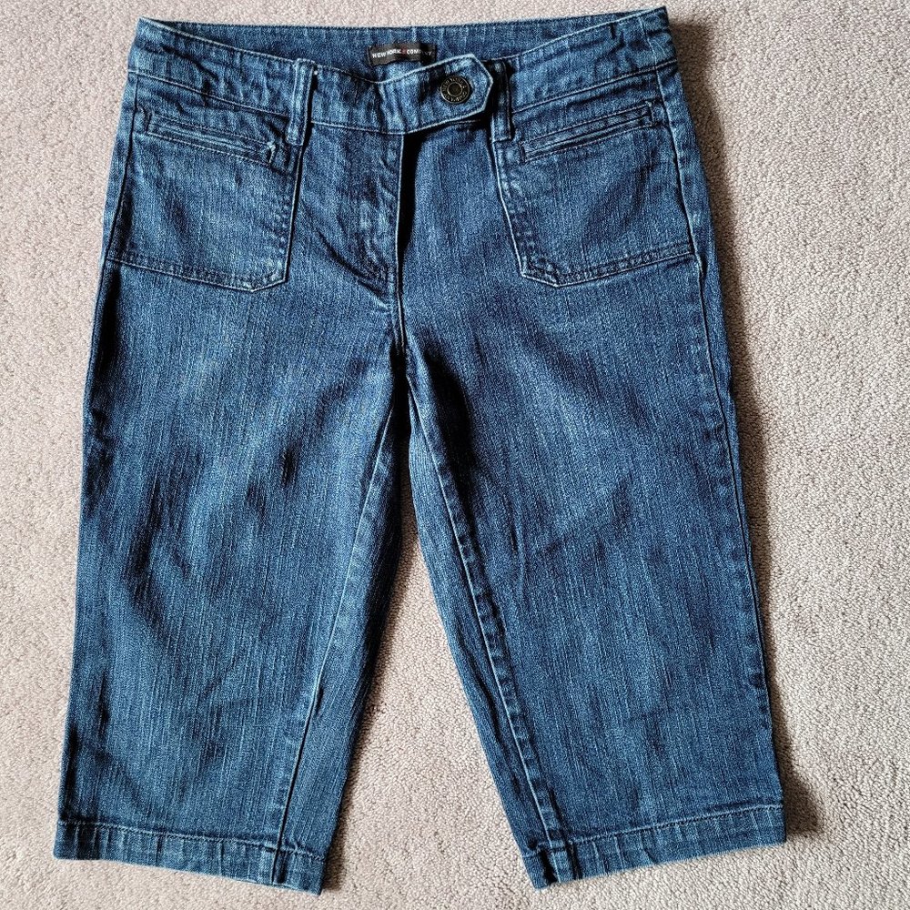 New York & Company Stretch Flat Front Capri Pants Jeans Size 4